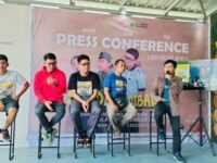 Biasa tayang di YouTube, aksi serial komedi Minang yang terdiri dari Mak Ipin, Uda Rio dan Godok, kini bisa disaksikan di layar lebar.