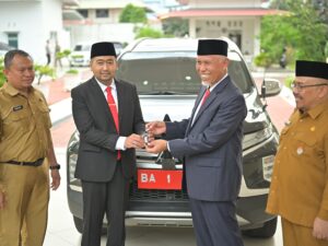 Mahyeldi Cuti Kampanye, Audy Joinaldy Resmi Jabat Plt Gubernur Sumbar