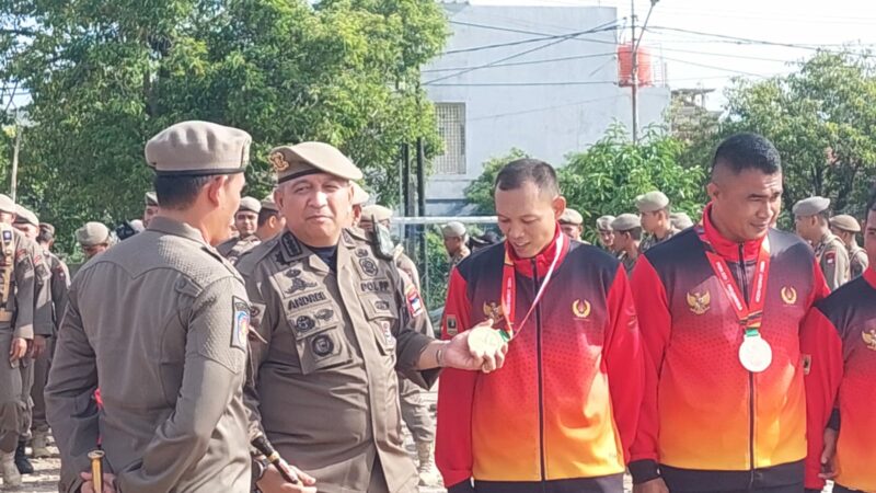 Sejumlah personel Satpol PP Padang berhasil meraih medali pada ajang Pekan Olahraga Nasional (PON) XXI yang digelar di Aceh dan Sumatra Utara