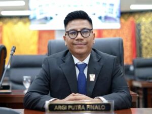 Kota Padang Bersatu untuk Pendidikan Maju