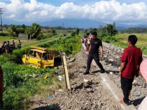 Insiden Kereta dan Truk Batu di Kayu Tanam, KAI Ingatkan Pengendara Patuhi Aturan Lalu Lintas