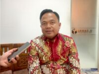 Komisioner Bawaslu Sumatra Barat, Muhammad Khadafi menjelaskan bahwa kampanye pada prinsipnya hanya untuk peserta pemilihan, yang