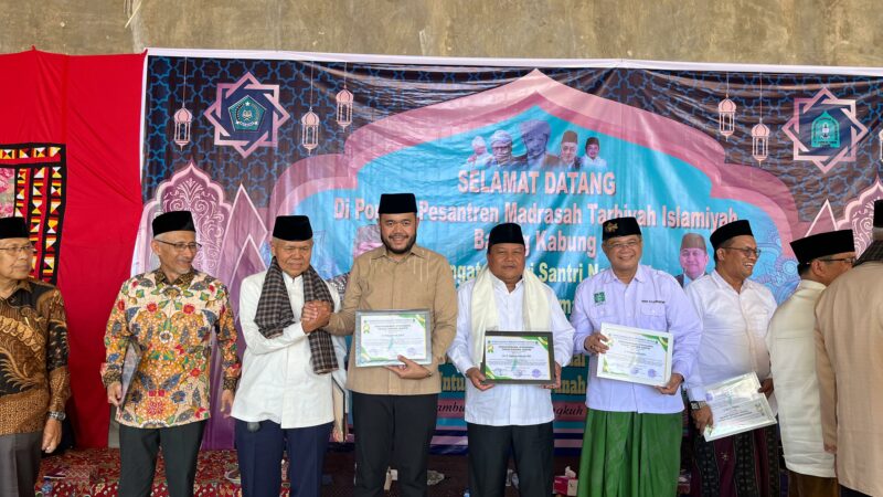 Peringatan Hari Santri Nasional, Fadly Amran Raih Penghargaan dan Sosialisasikan Program Kota Pintar