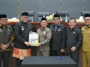DPRD Padang Setujui APBD Perubahan 2024 Sebesar Rp2,8 Triliun