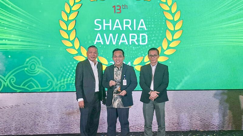 UUS Bank Nagari Raih The Best Performance Sharia Banking Bussiness Unit
