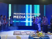 TVRI Sumbar Luncurkan Buku Panduan Penggunaan Media Sosial