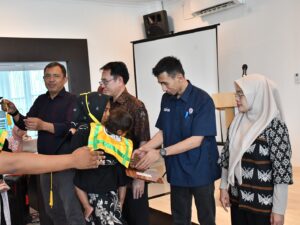 Program Anak Stunting Semen Padang Bantu 'Wisuda' 13 Balita di Nagari Labuah Panjang