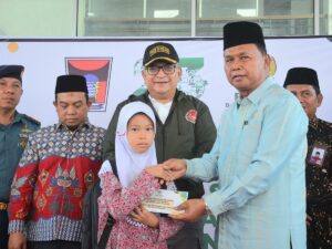Dilaunching Pj Wako, 2.140 Murid SD dan SMP di Padang Terima Beasiswa Baznas
