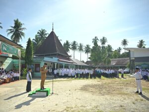 Plt Gubernur Audy Pimpin Apel Peringatan Hari Santri Tingkat Provinsi Sumbar 2024