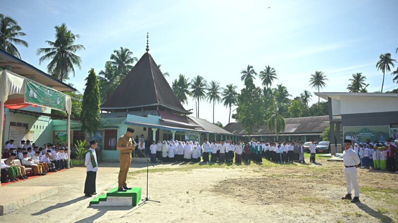 Plt Gubernur Audy Pimpin Apel Peringatan Hari Santri Tingkat Provinsi Sumbar 2024