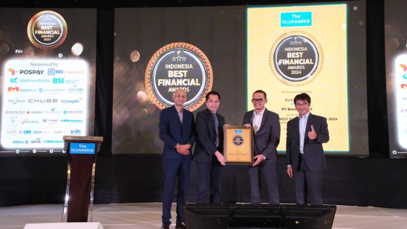 Bank Nagari Raih Penghargaan di Ajang Indonesia Best Financial Awards 2024 dari The Iconomics