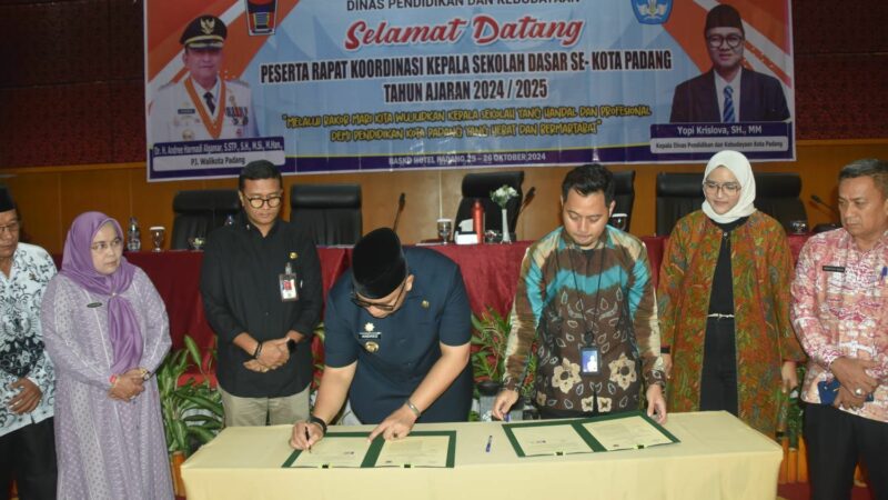 Rakor Kepala SD Se-Kota Padang, Pj Wako Tekankan Kompetensi dan Inovasi di Dunia Pendidikan