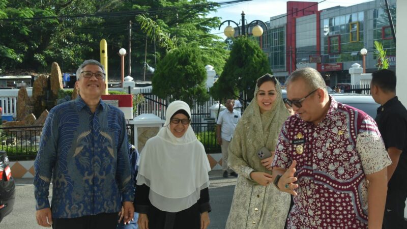 Keluarga Achirul Yahya Diboyong Pj Wako Napak Tilas ke Balai Kota dan DPRD Lama