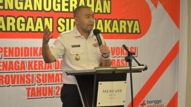 Anugerah Siddhakarya Sumbar 2024, Plt Gubernur Audy Berharap Pusat Terus Bekali Angkatan Kerja di Sumbar dengan Skil Khusus