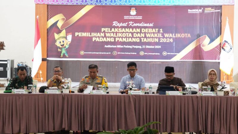 KPU Padang Panjang berencana akan menggelar debat pertama calon Wali Kota dan Wakil Wali Kota Padang Panjang pada Rabu (23/10/2024).