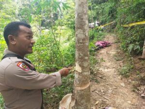 Mayat Pria Ditemukan di Ladang Karet Sijunjung, Diduga Korban Pembunuhan