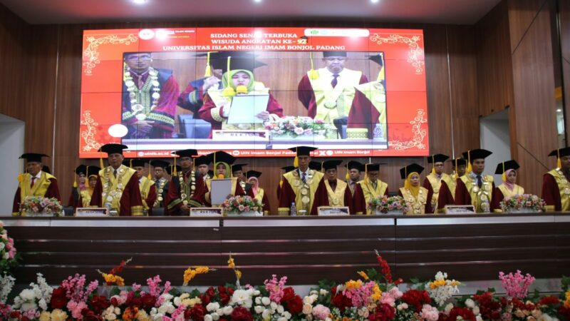 Universitas Islam Negeri Imam Bonjol Padang menggelar wisuda ke-92 di hari pertama hingga dua hari kedepan. Sebanyak 436 lulusan dari