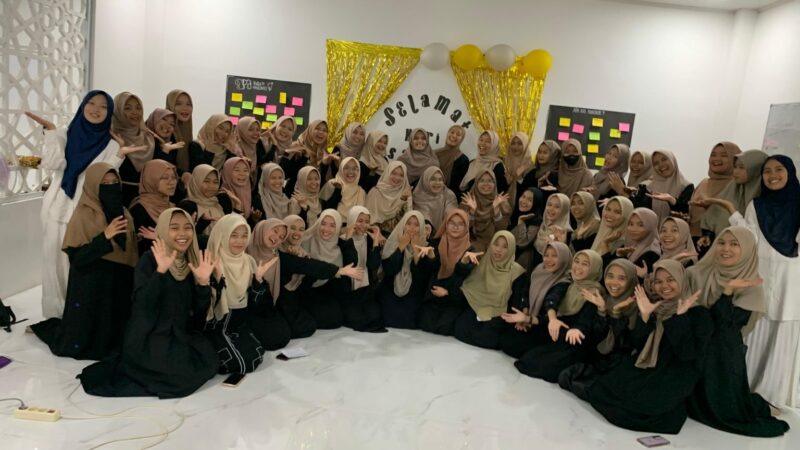 Mahasantri Ma’had Al-Jami’ah Tuanku Imam Bonjol Universitas Islam Negeri (UIN) Imam Bonjol Padang meriahkan Hari Santri Nasional Tahun 2024