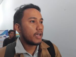 Wahana Lingkungan Hidup Indonesia (Walhi) Sumbar secara tegas meminta Kepolisian Republik Indonesia, Menteri Lingkungan Hidup,