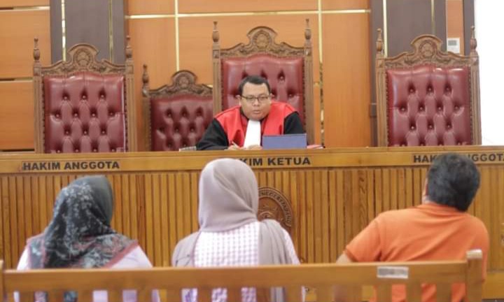 Sebanyak 10 orang pelanggar peraturan daerah (perda) menjalani sidang tindak pidana ringan (tipiring) di Pengadilan Negeri Padang