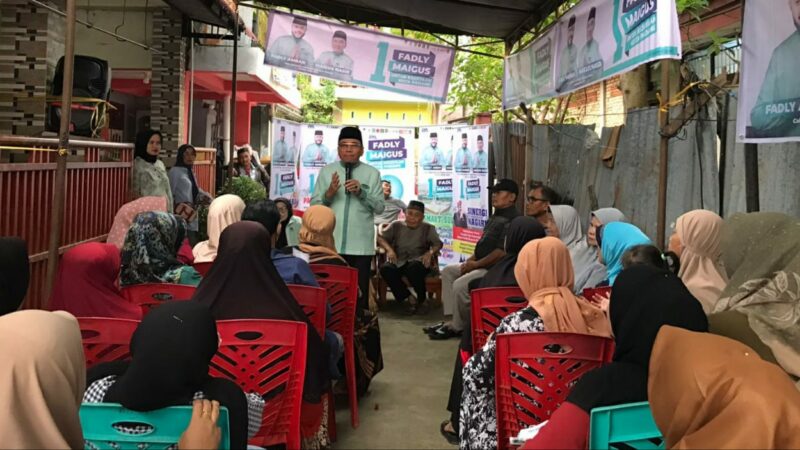 Calon Wakil Wali Kota Padang, Maigus Nasir memperkenalkan program, Padang Melayani di komplek Perumnas Belimbing, Kecamatan Kuranji,