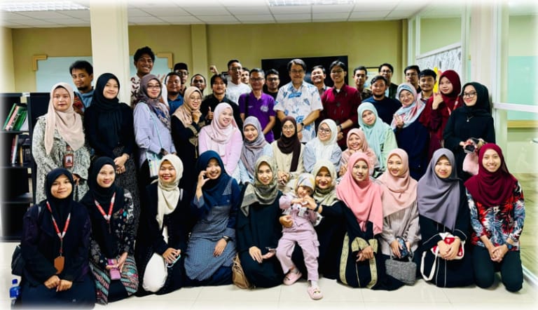 Hari ini, Sabtu (28/9/2024) merupakan hari terakhir KKN Internasional Brunei melakukan tugasnya untuk berkunjung ke Pusat Bahagia yang ada