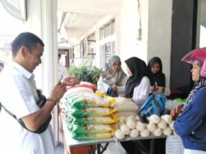 Pemko Padang Panjang akan melaksanakan operasi pasar murah, Kamis (23/1/2025). Kegiatan ini digelar pukul 09.00-15.00 WIB di Kantor Lurah