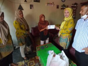 IRT Penderita Diabetes di Kurao Pagang Padang Dapat Bantuan dari Andre Rosiade