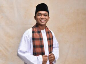 Partisipasi politik merupakan bentuk kegiatan atau aktivitas warga negara yang bertujuan untuk mempengaruhi kebijakan politik pada suatu