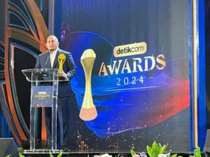 Politikus Partai Gerindra, Andre Rosiade, menyabet detikcom Awards 2024 sebagai Legislator Pembela Rakyat 2019-2024. Kader Partai Gerindra