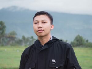 Sebelum kita masuk ke dalam pembahasannya, alangkah baiknya kita mengetahui arti dari mitologi terlebih dahulu. Apa itu mitologi? Mitologi