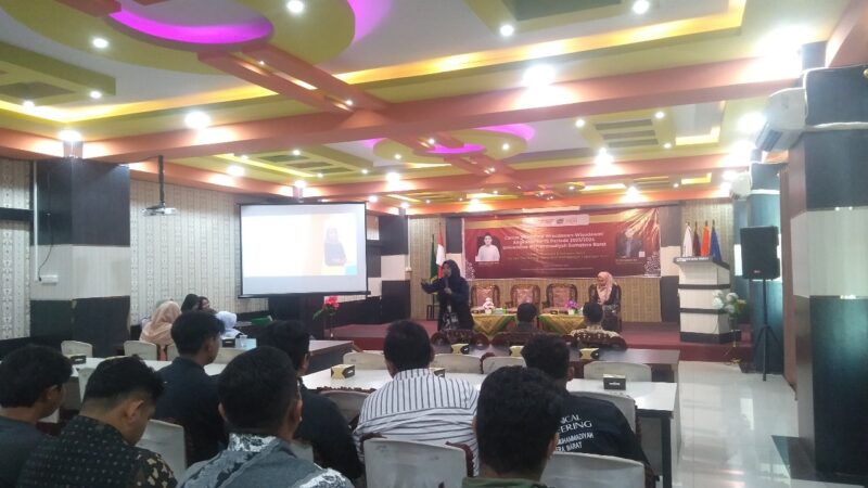 UM Sumatera Barat mengadakan Career Workshop Wisudawan-Wisudawati angkatan ke-75 Periode 2023-2024, Selasa (22/10/2024)