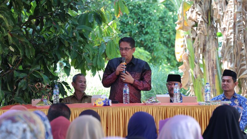 Wakil Ketua DPRD Sumbar, Evi Yandri Rajo Budiman melaksanakan reses masa sidang pertama tahun 2024-2025 di Kelurahan Batipuh Panjang,