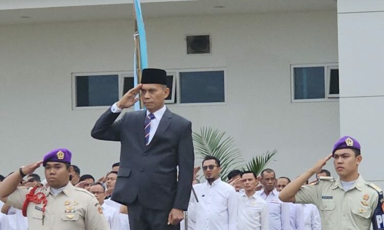 Rektor Universitas Islam Negeri (UIN) Imam Bonjol Padang beserta seluruh civitas akademika melaksanakan upacara peringatan Hari Kesaktian