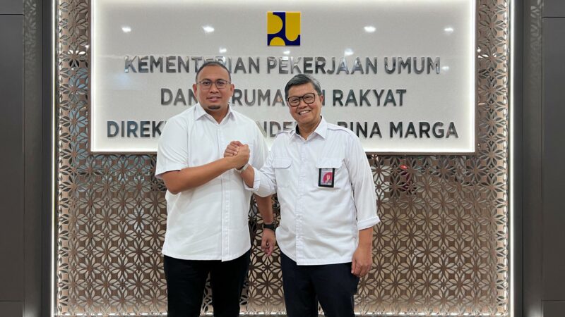 Anggota DPR RI, Andre Roside menemui Dirjen Bina Marga Kementerian Pekerjaan Umum (Kemen PU) Rachman Arief Dienaputra pada Selasa
