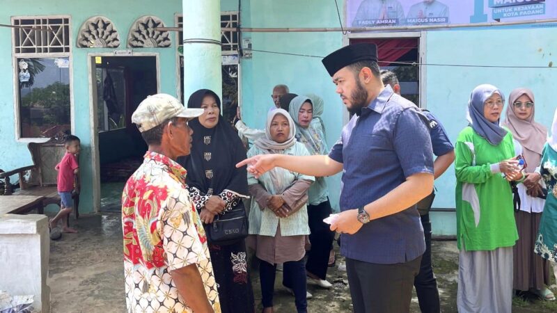 Tinjau Lokasi Longsor di Batang Arau, Fadly Amran Komitmen Wujudkan Padang Sigap