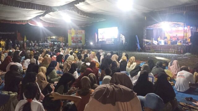 Warga Taluak Sikai Dharmasraya Minta Annisa Suci Ramadhani Perbaiki Jalan Rusak dan Sediakan Lapangan Kerja