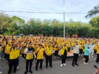 Peringati HUT ke 60, Partai Golkar Gelar Senam Massal di GOR Agus Salim Padang