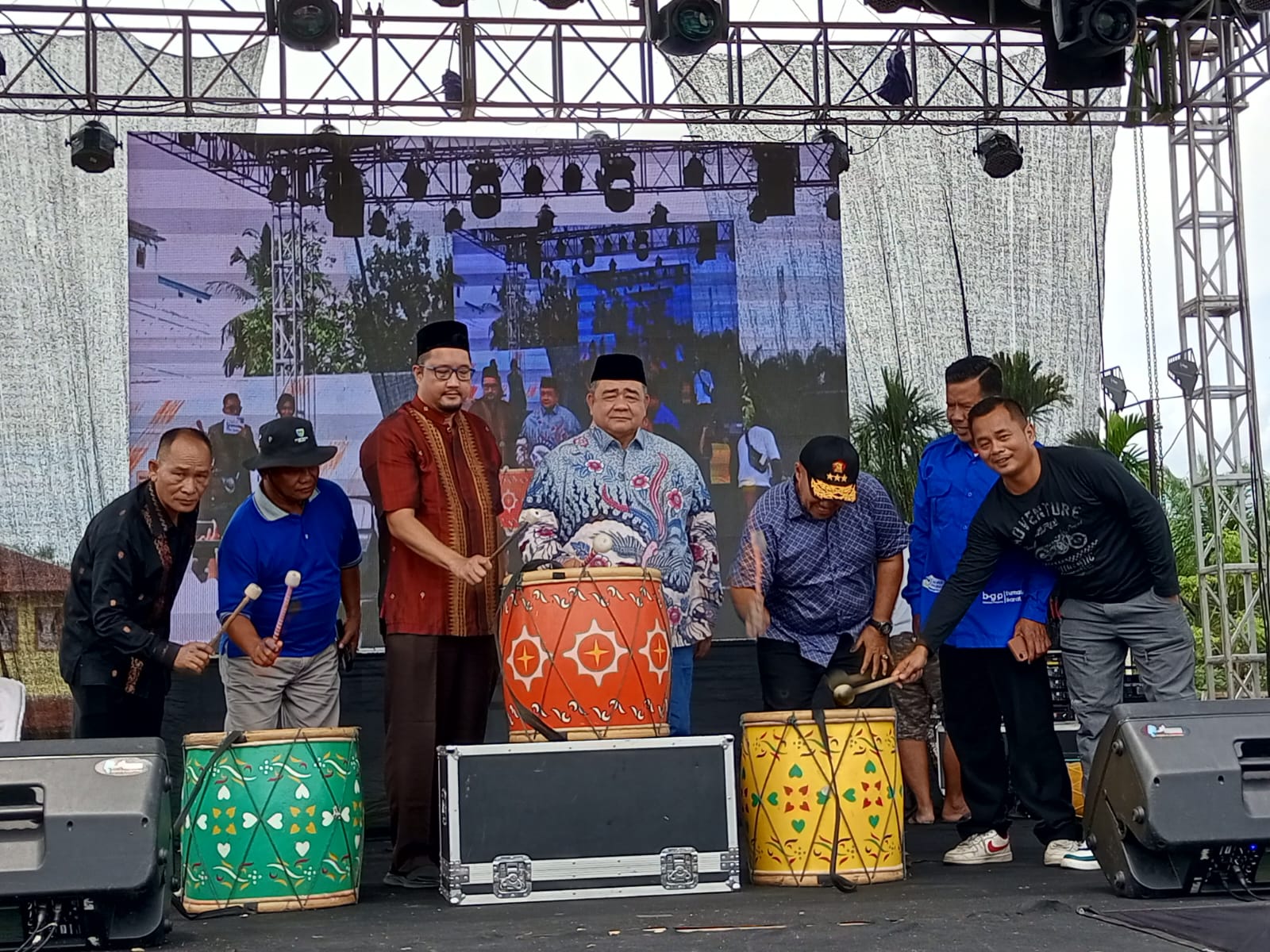 Meriah, Festival Kesenian Pesisir Selatan dan Bazar Kuliner Resmi Ditabuh di Air Haji