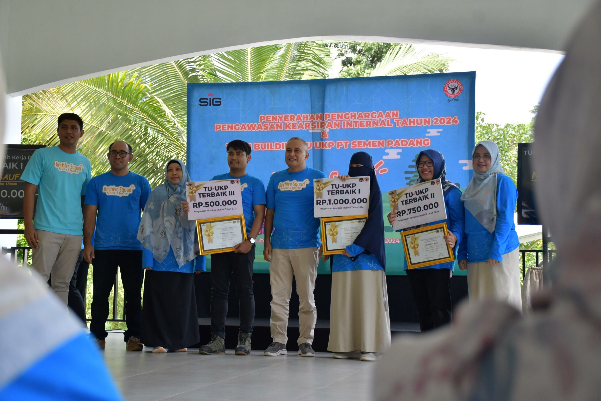 Pengelolaan Arsip Berkualitas, PT Semen Padang Beri Penghargaan Unit Kerja Terbaik