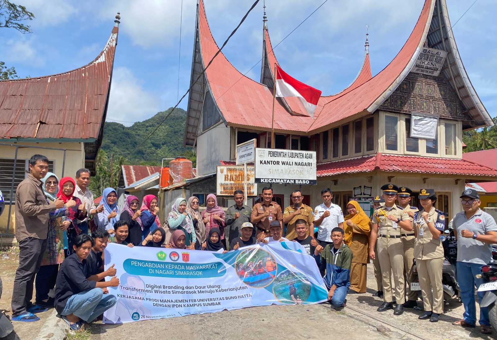 Tim PKM FEB UBH Lakukan Branding Potensi Wisata Kenagarian Simarasok-Baso