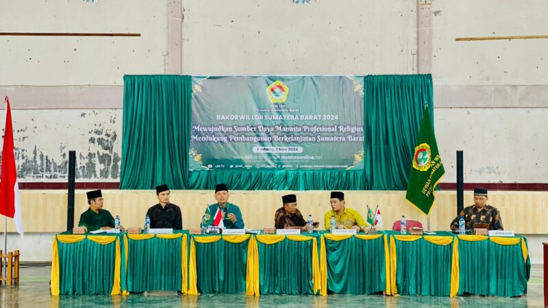 DPW LDII Sumbar mengelar Rapat Koordinasi Wilayah (Rakorwil). Acara tersebut diselenggarakan di Ponpes Miftahul Huda, Padang, Sumbar.