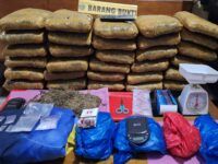 Dua pelaku peredaran narkotika jenis ganja kering dan sabu diringkus Satresnarkoba Polres dan Polsek Talamau Polres Pasaman Barat,