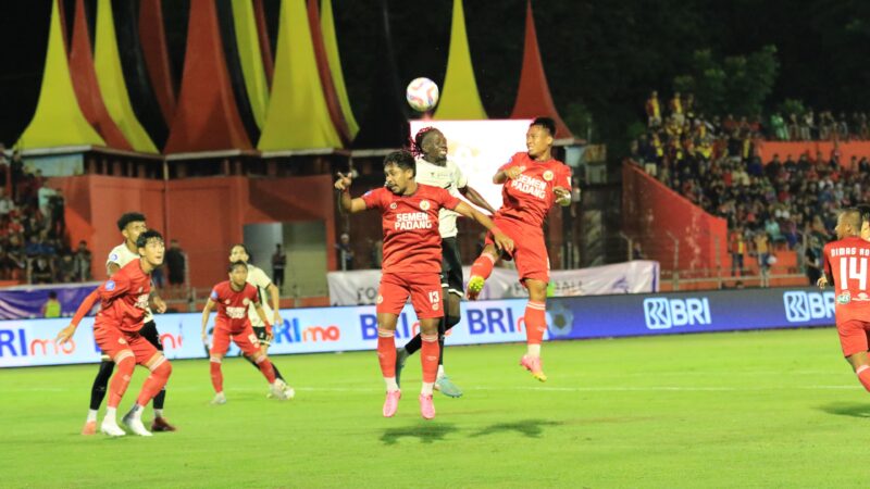 Semen Padang vs PSM Berakhir Imbang