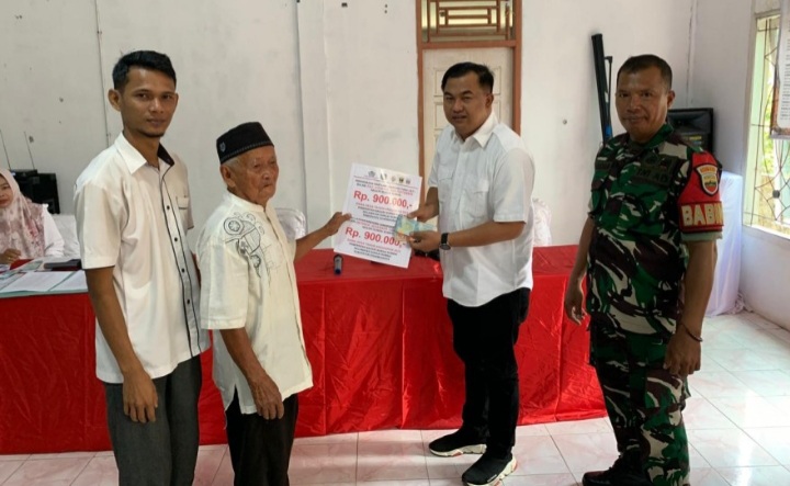 Sebanyak 32 Keluarga Penerima Manfaat (KPM) Bantuan Langsung Tunai (BLT) Dana Desa Tahun 2024 Nagari Sungai Rumbai menerima pencairan dana BLT