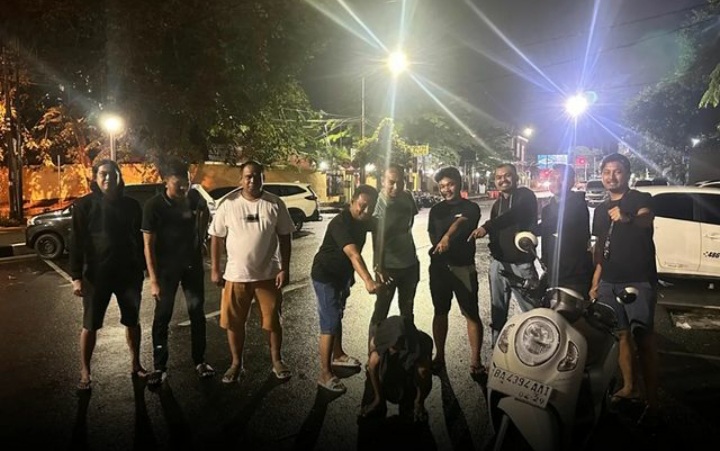 Seorang pelaku spesialis pencurian rumah yang kerap beraksi dan meresahkan masyarakat di wilayah hukum Polres Padang Panjang ditangkap polisi