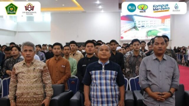 UIN Imam Bonjol Padang menggelar acara Pembinaan Soft Skill bagi mahasiswa penerima beasiswa. Acara ini dibuka secara resmi oleh