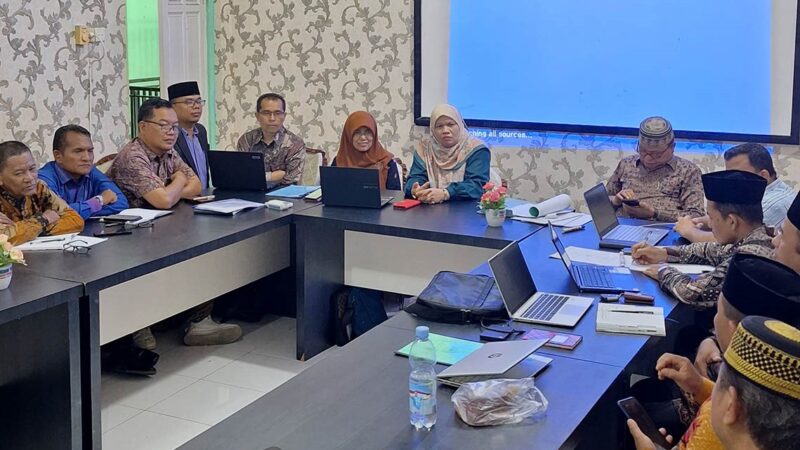 Pascasarjana Universitas Muhammadiyah (UM) Sumatera Barat mengadakan kuliah umum di Hall D UM Sumatera Barat, Kampus I Padang,