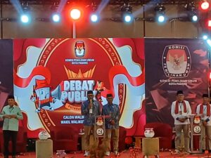 Debat publik kedua Pemilihan Kepala Daerah (Pilkada) Kota Padang digelar oleh Komisi Pemilihan Umum (KPU) Kota Padang di Hotel Truntum