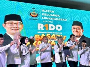 Ketua Harian Dewan Pengurus Pusat (DPP) Ikatan Keluarga Minang (IKM) Andre Rosiade menginstruksikan jajaran IKM Jakarta untuk berjuang